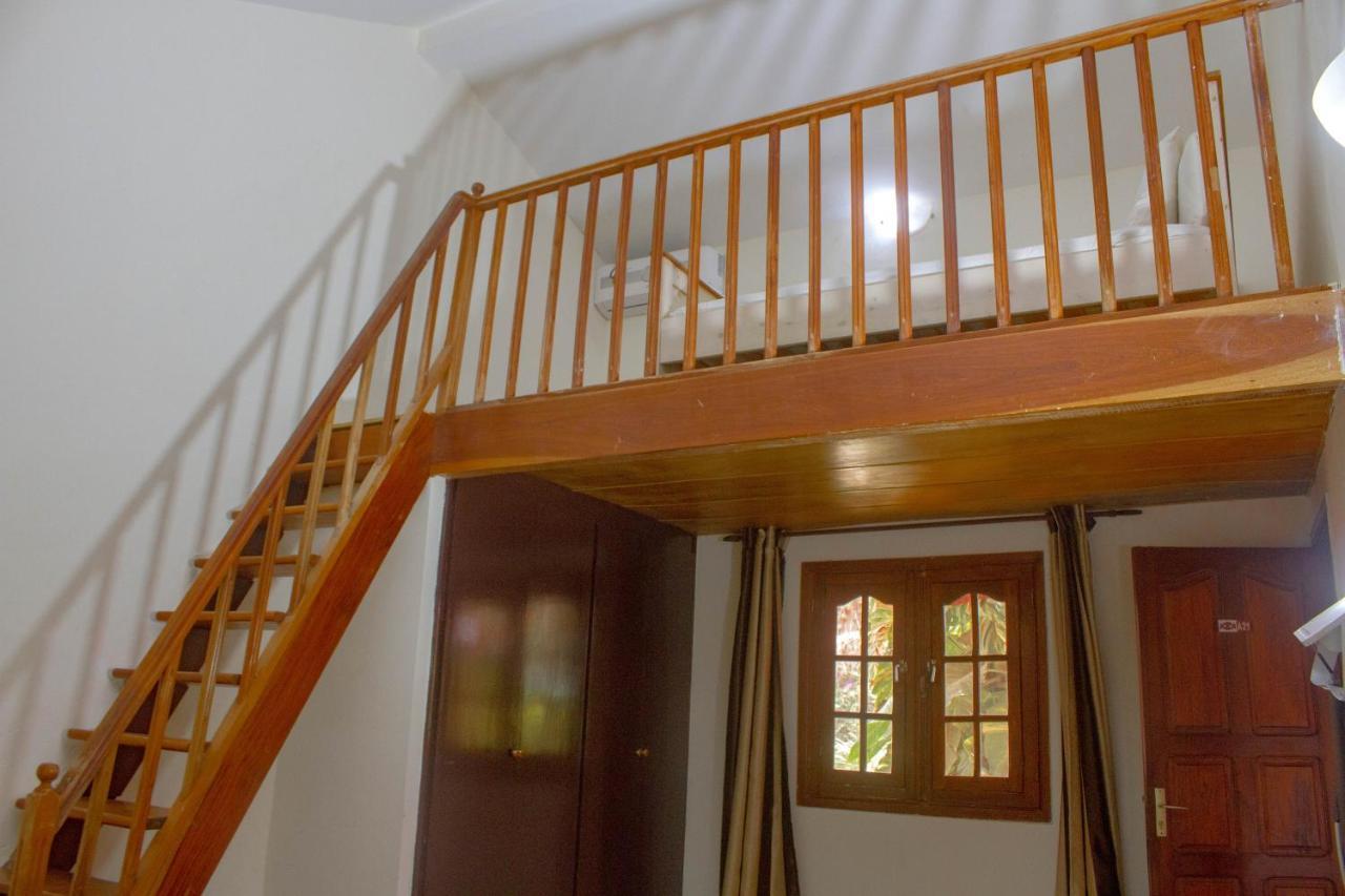 Iris Hotel Toubab Dialao Kültér fotó